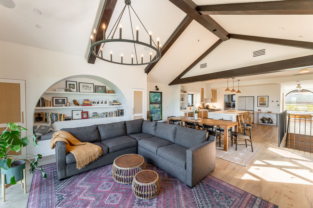 Living Area in Eagle Rock House by Arterberry Cooke