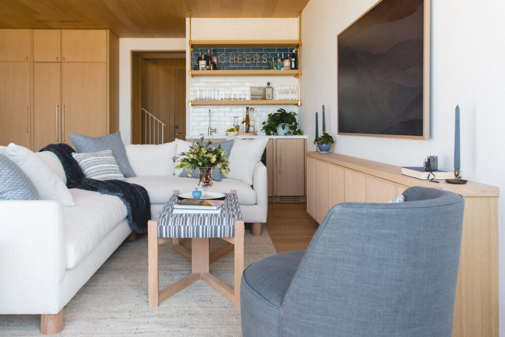 Living Room Del Mar Beach House by Raili Clasen