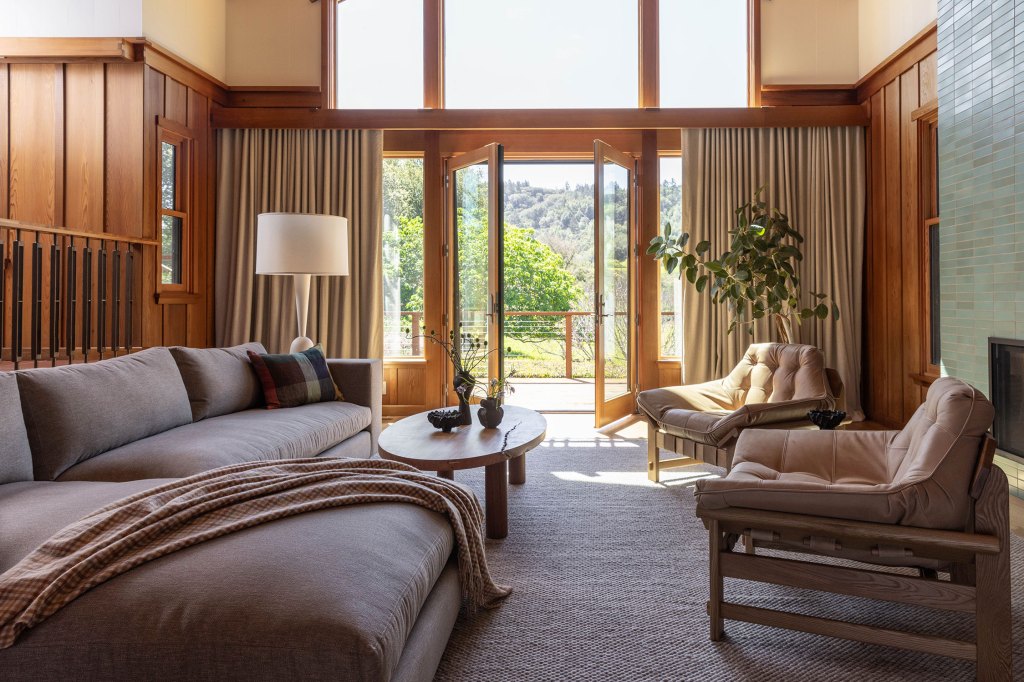 A Retired Couple Wanted a Home Where They Could Slow Down and Disconnect—Tour Their Retreat