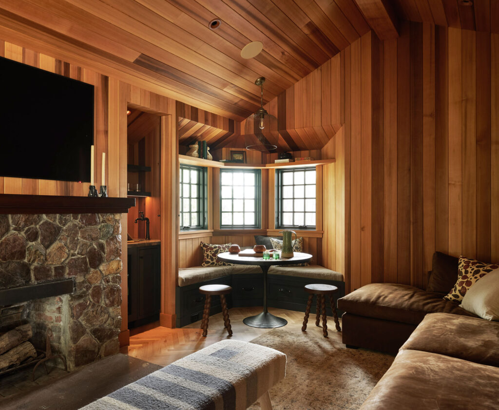 Living Room in Former Hunting Lodge by JL Interior Design