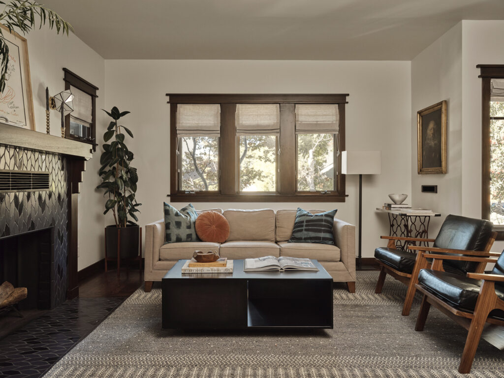 living-room-palisades-craftsman-tanya-paz