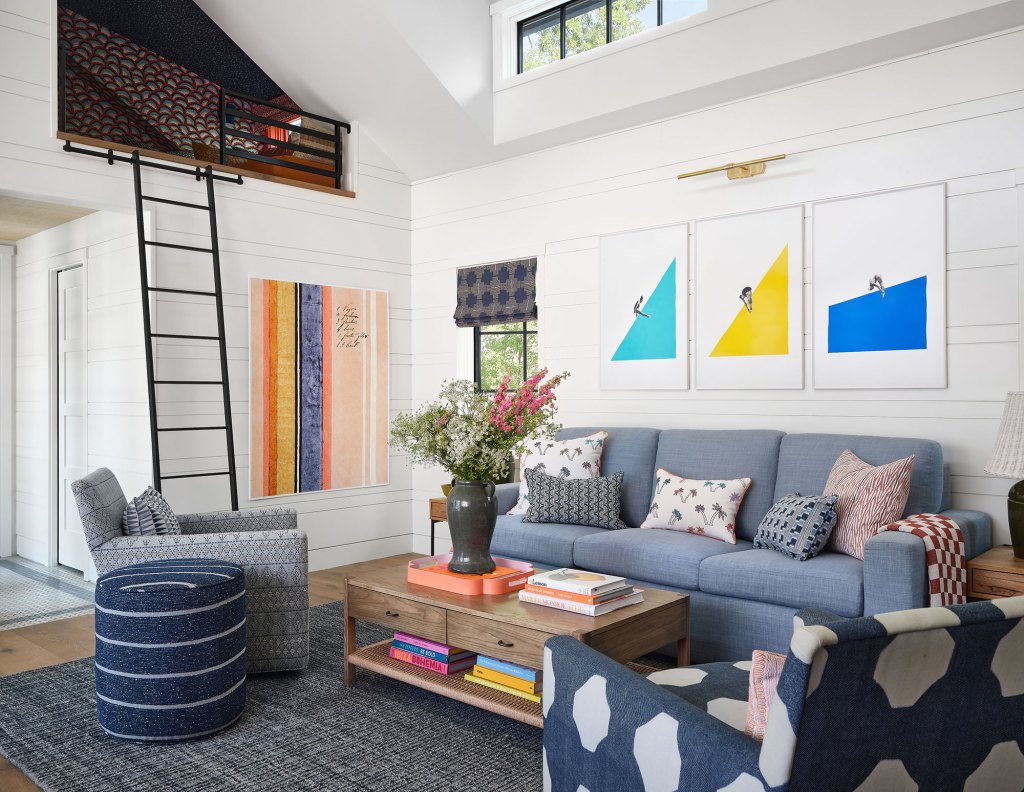 This Pool House Was Designed to Feel Like a Fancy Locker Room