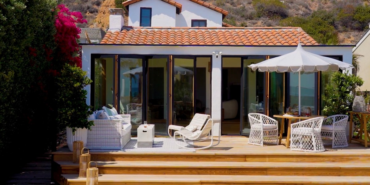 Bi-Fold Doors Are Our Favorite Indoor-Outdoor Living Solution