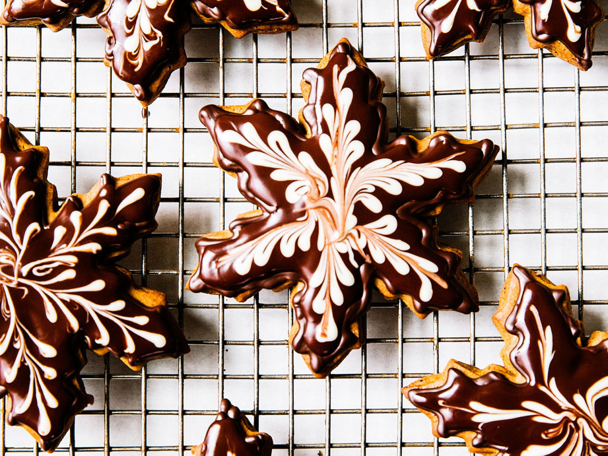 Chocolate Gingerbread Snowflakes
