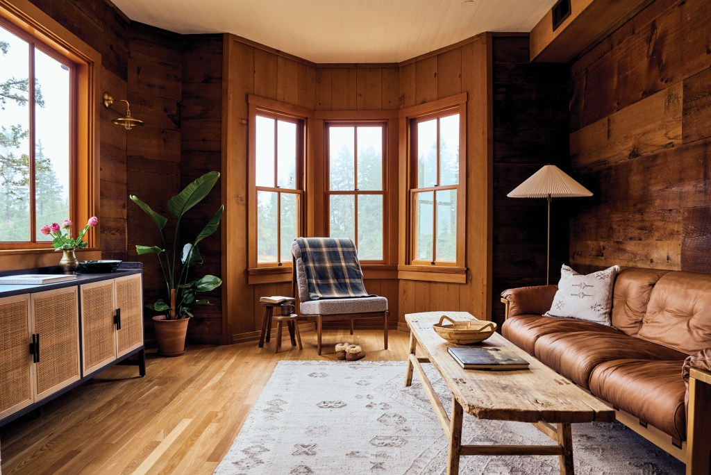 This Restored 19th-Century Cabin Is the Ultimate Rustic Luxe Retreat