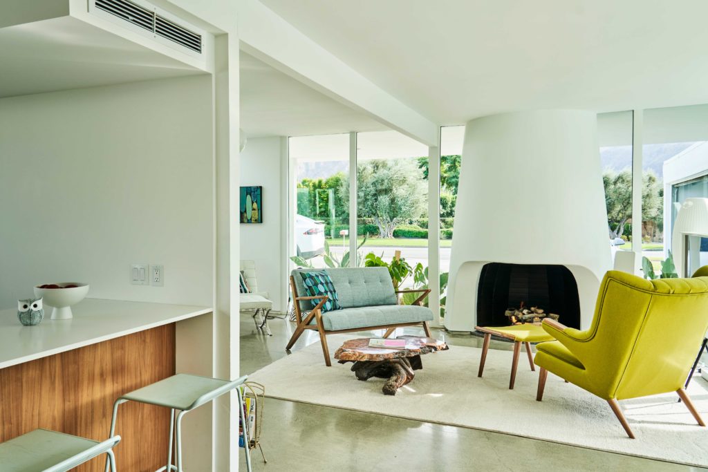 Indoor-Outdoor Living Room