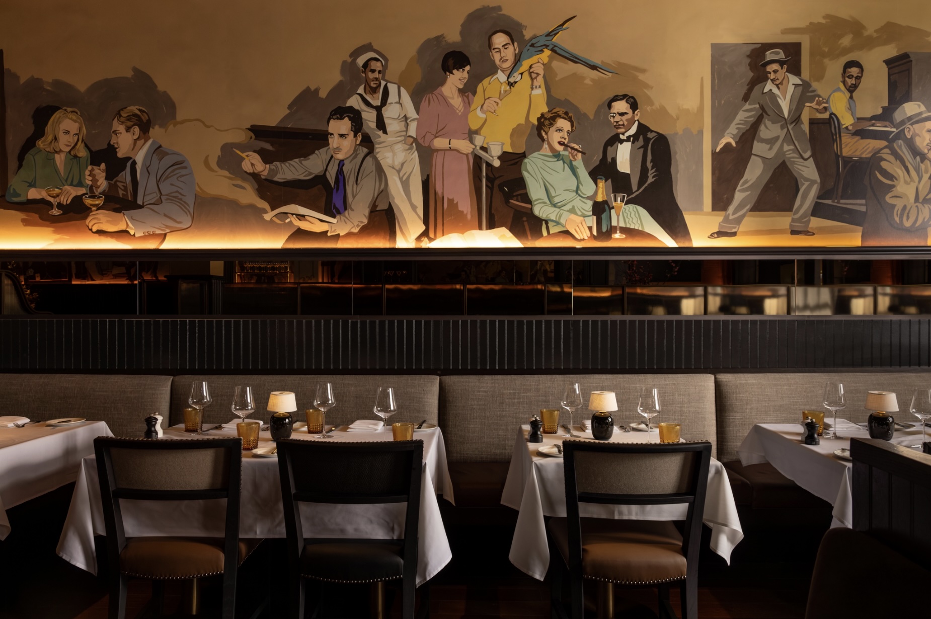 izzys-historic-mural-by-matthew-benedict