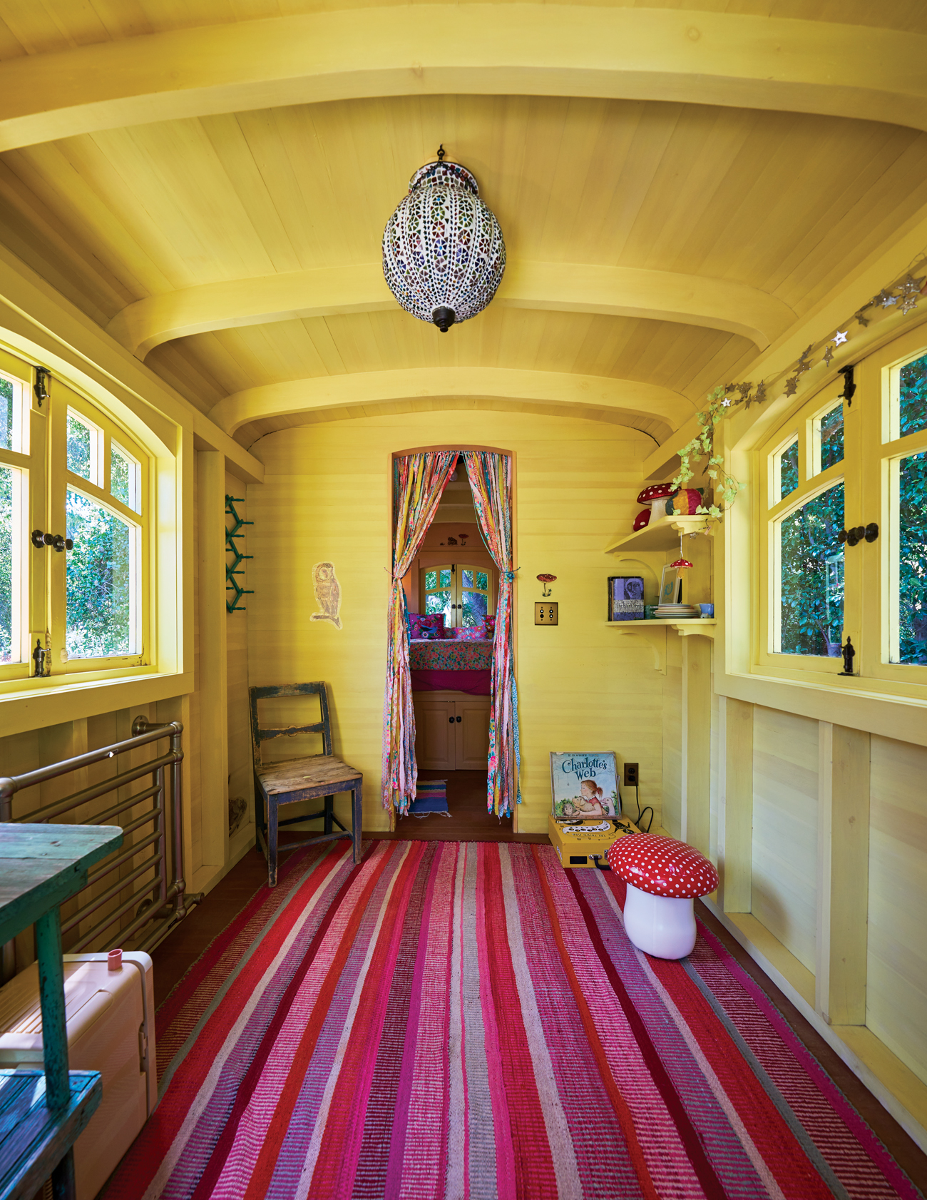 Montecito Circus Caravan Interior