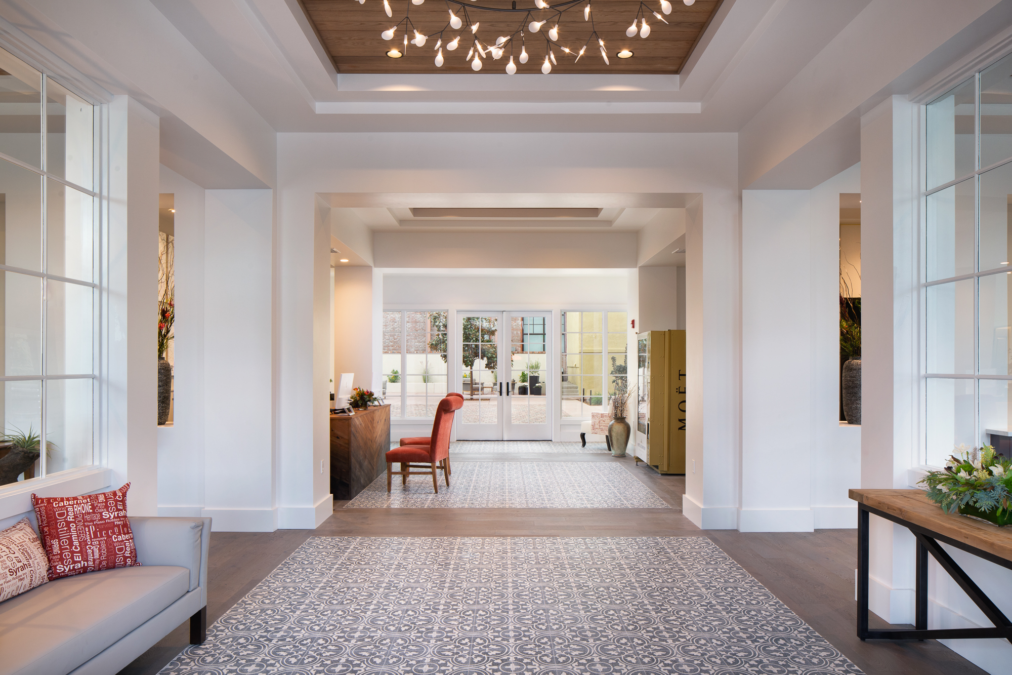 mw_piccolo_lobbywide_v1