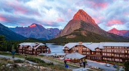 Many Glacier Lodge