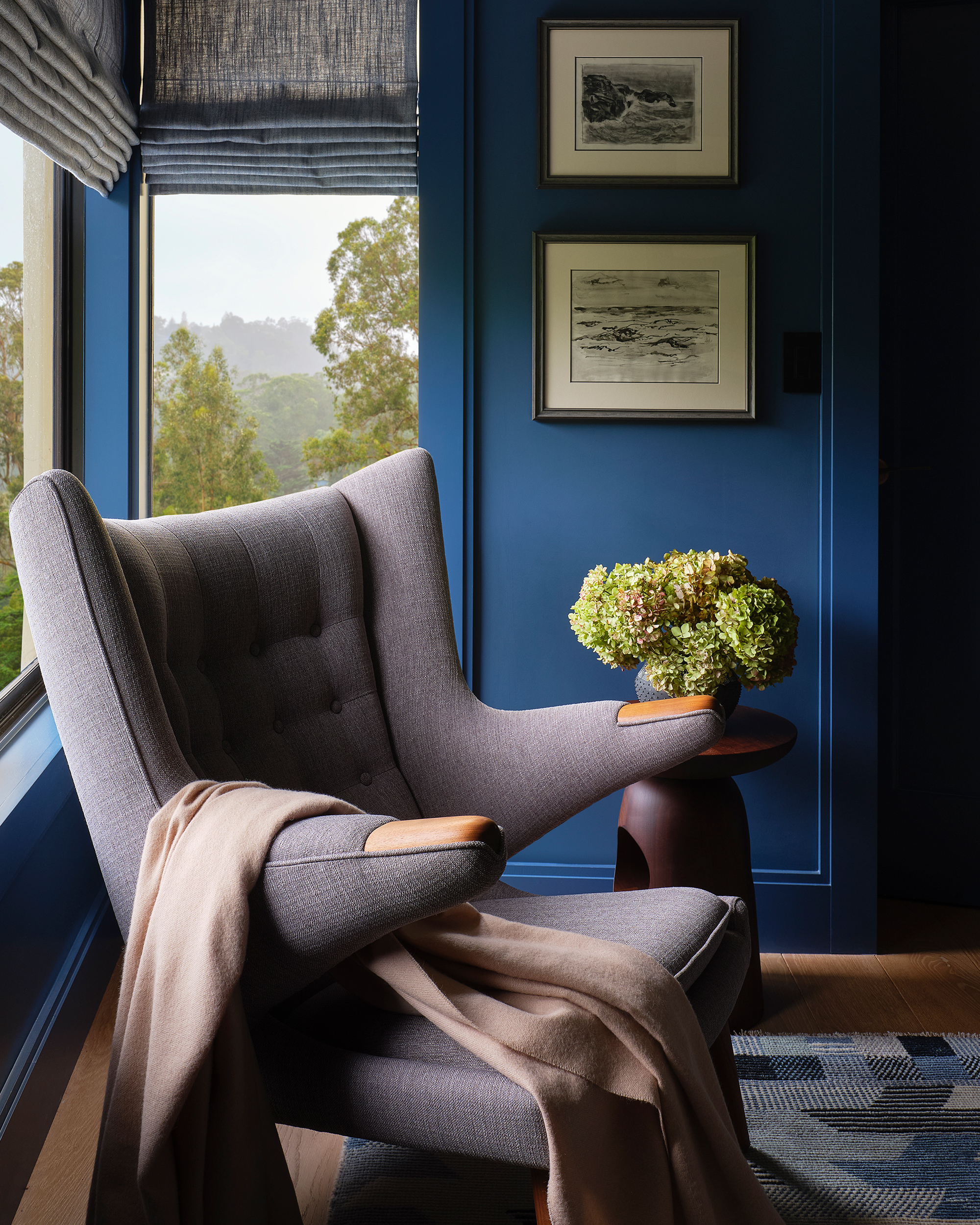 Navy Blue Corner by Studio Heimat