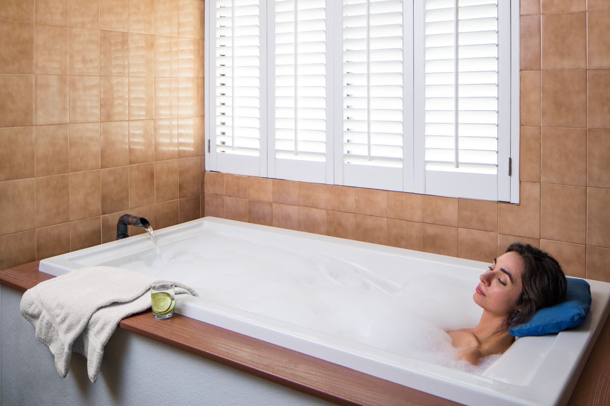 jacuzzi-tub-in-splendido-suite