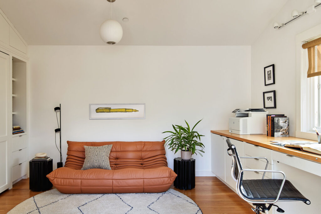 Office in Healdsburg Vacation Home by Studio Munroe