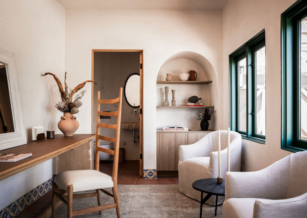 Office in Highland Park House by Bungalowe