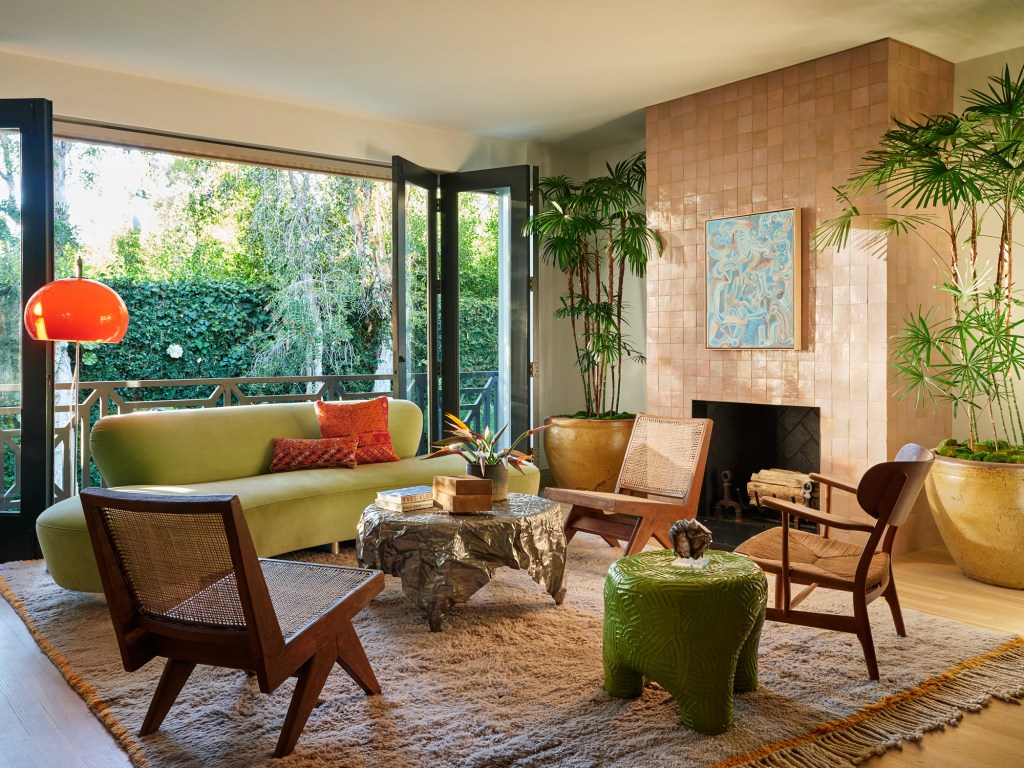 Easy, Colorful Ways to Elevate Your Space for Summer Entertaining