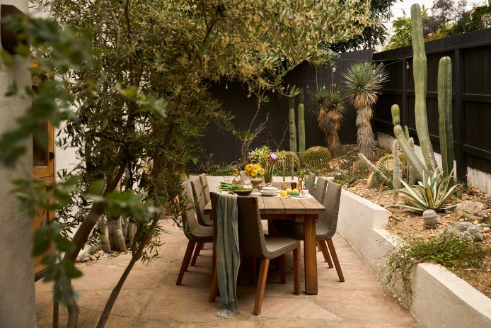Outdoor Dining in Emma Flanders LA Garden