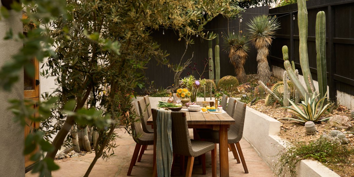 Outdoor Dining in Emma Flanders LA Garden