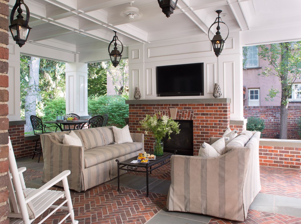 7 Backyards That Prove You Don’t Need a Pool to Have Fun in the Sun