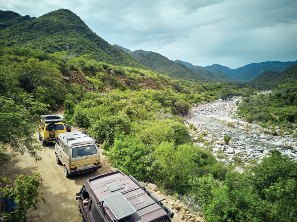 Peace Vans Caravan Baja