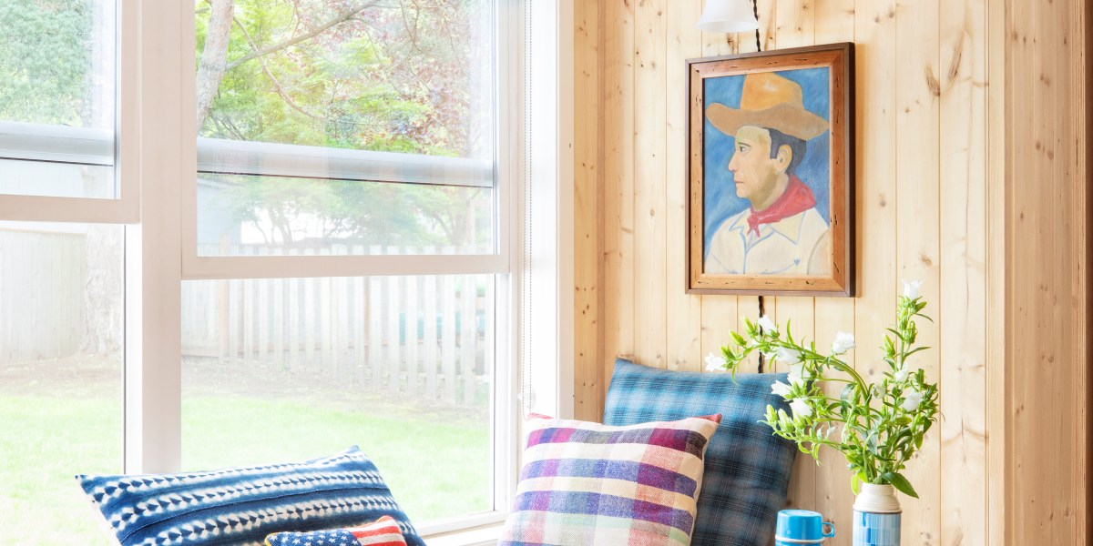 plaid-built-in-bench-Max-Humphrey