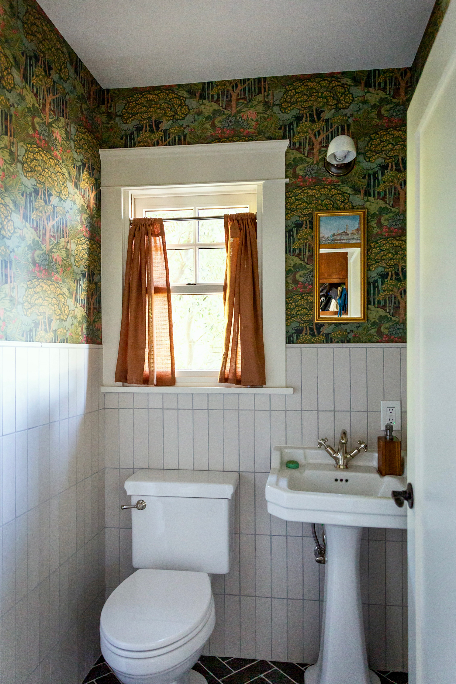 Powder Room in Eagle Rock House by Arterberry Cooke