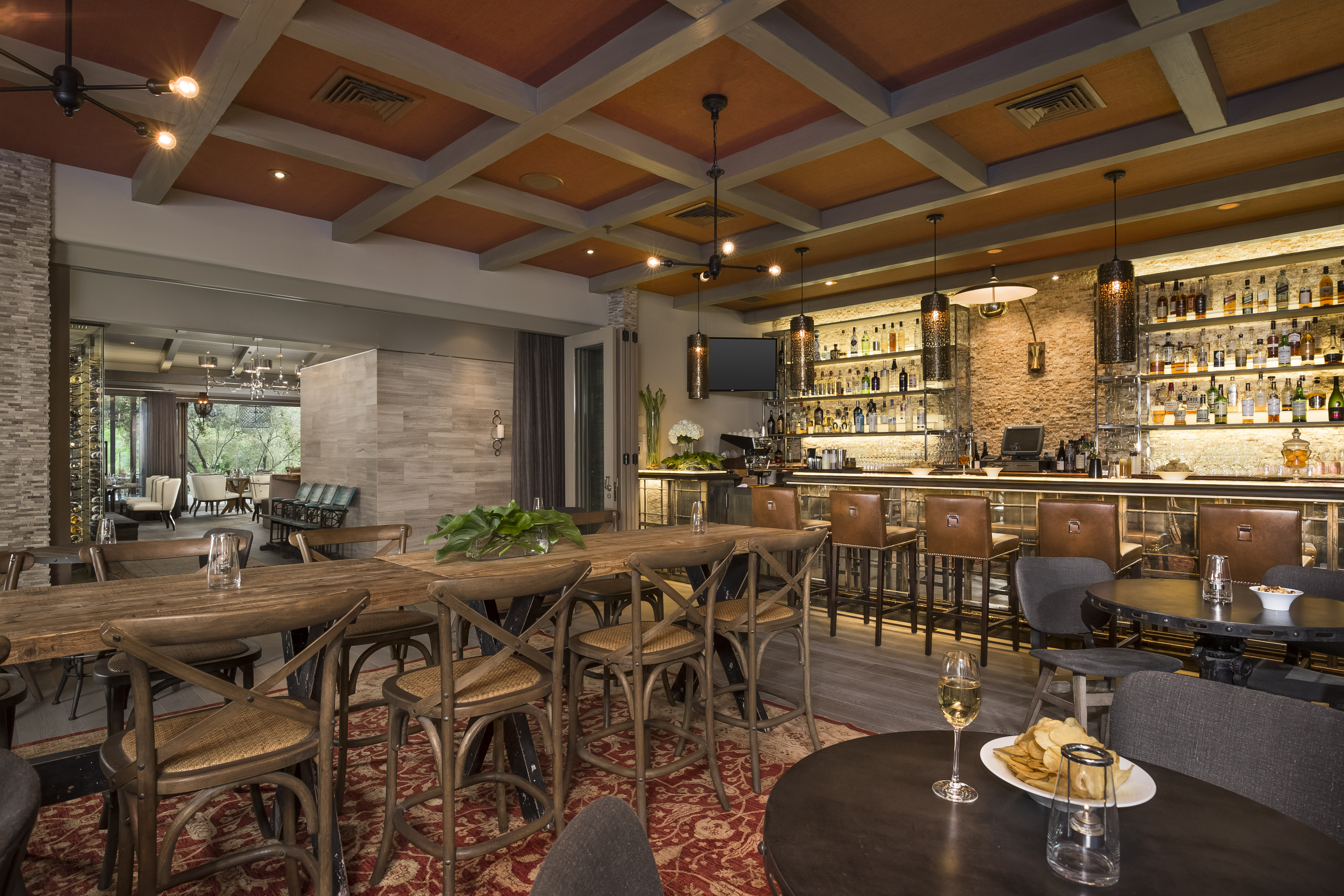 lucia-restaurant-bar