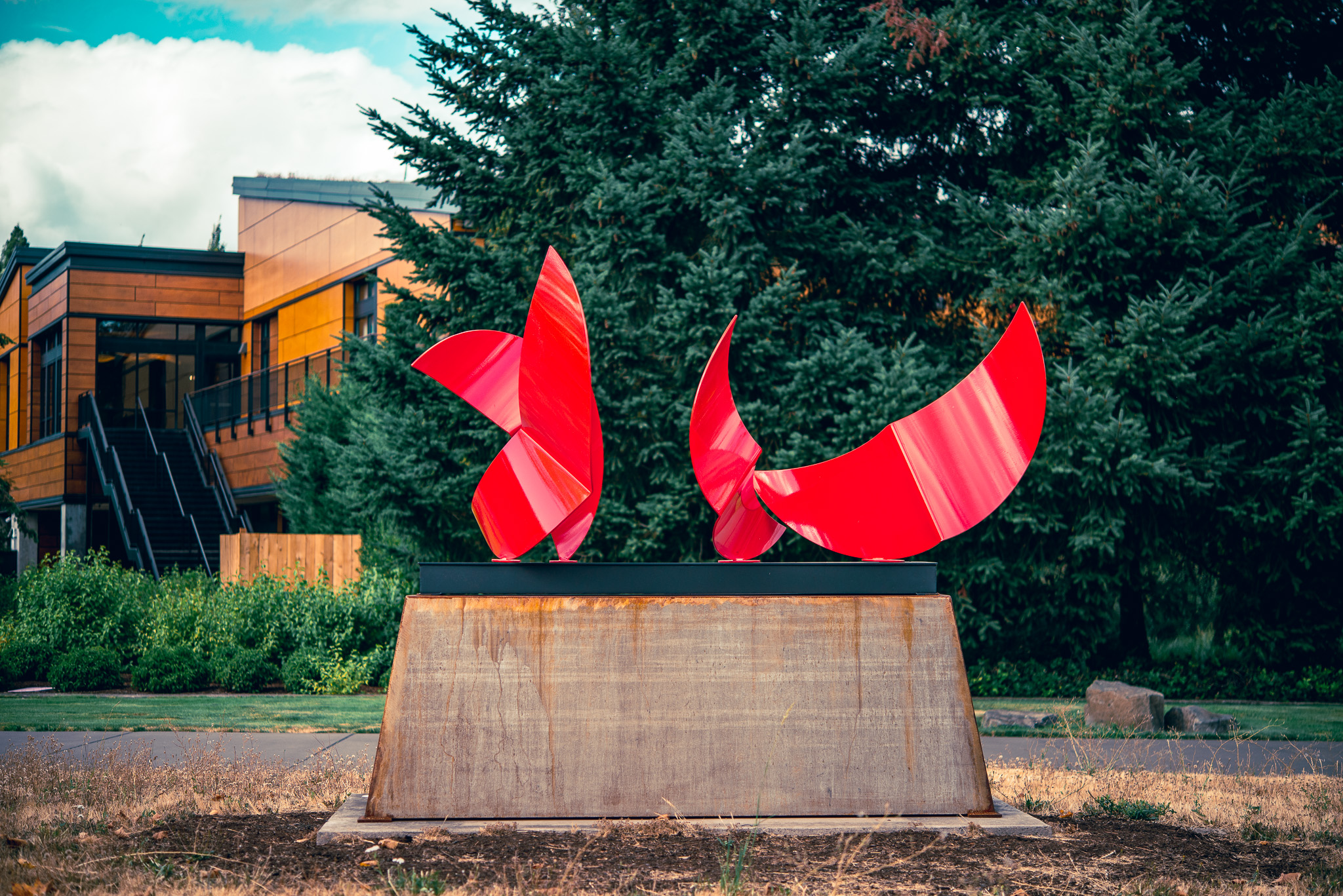 one-of-over-500-original-pieces-of-oregonian-art-at-the-allison-inn-spa