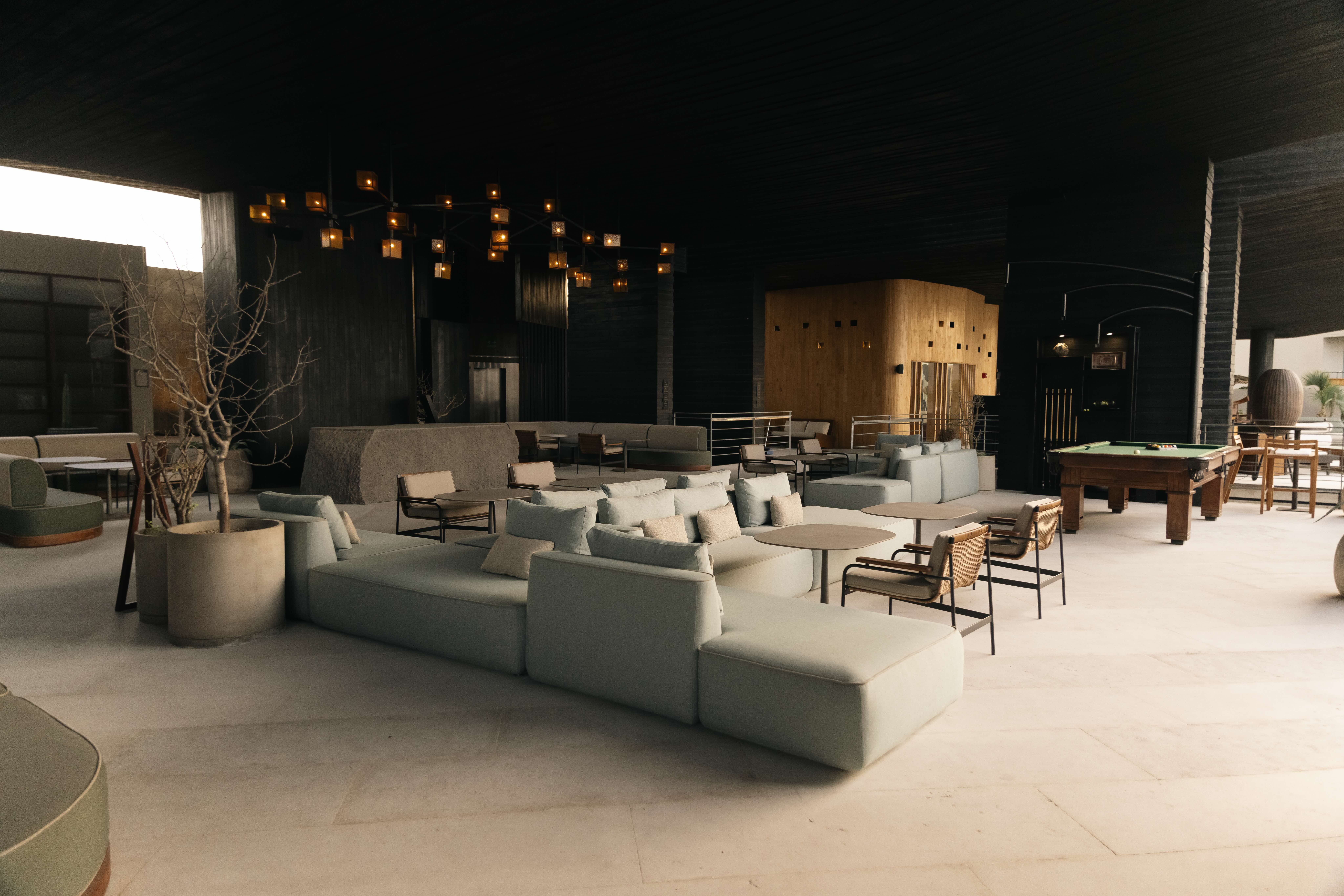 the-cape-lobby