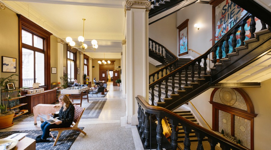 co-working-space-wework-customs-house-portland-or