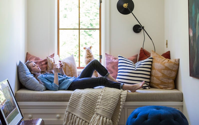 set-up-the-comfiest-landing-spot