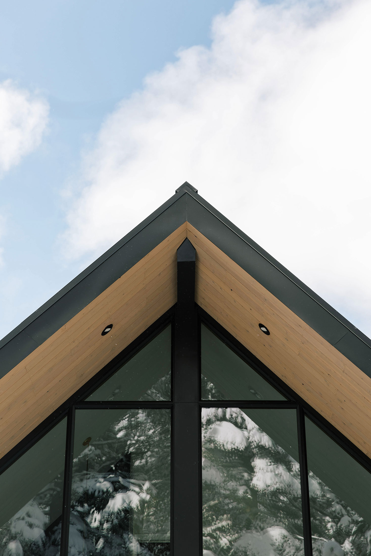 Roof Lake Tahoe House by Hedda