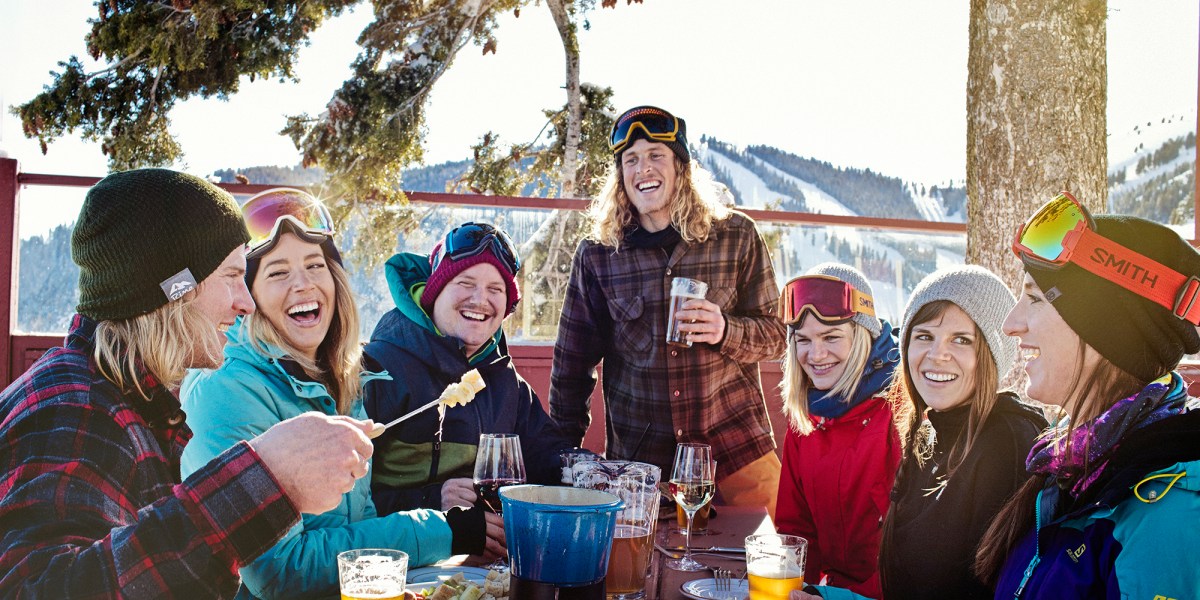 Roundhouse Apres Ski