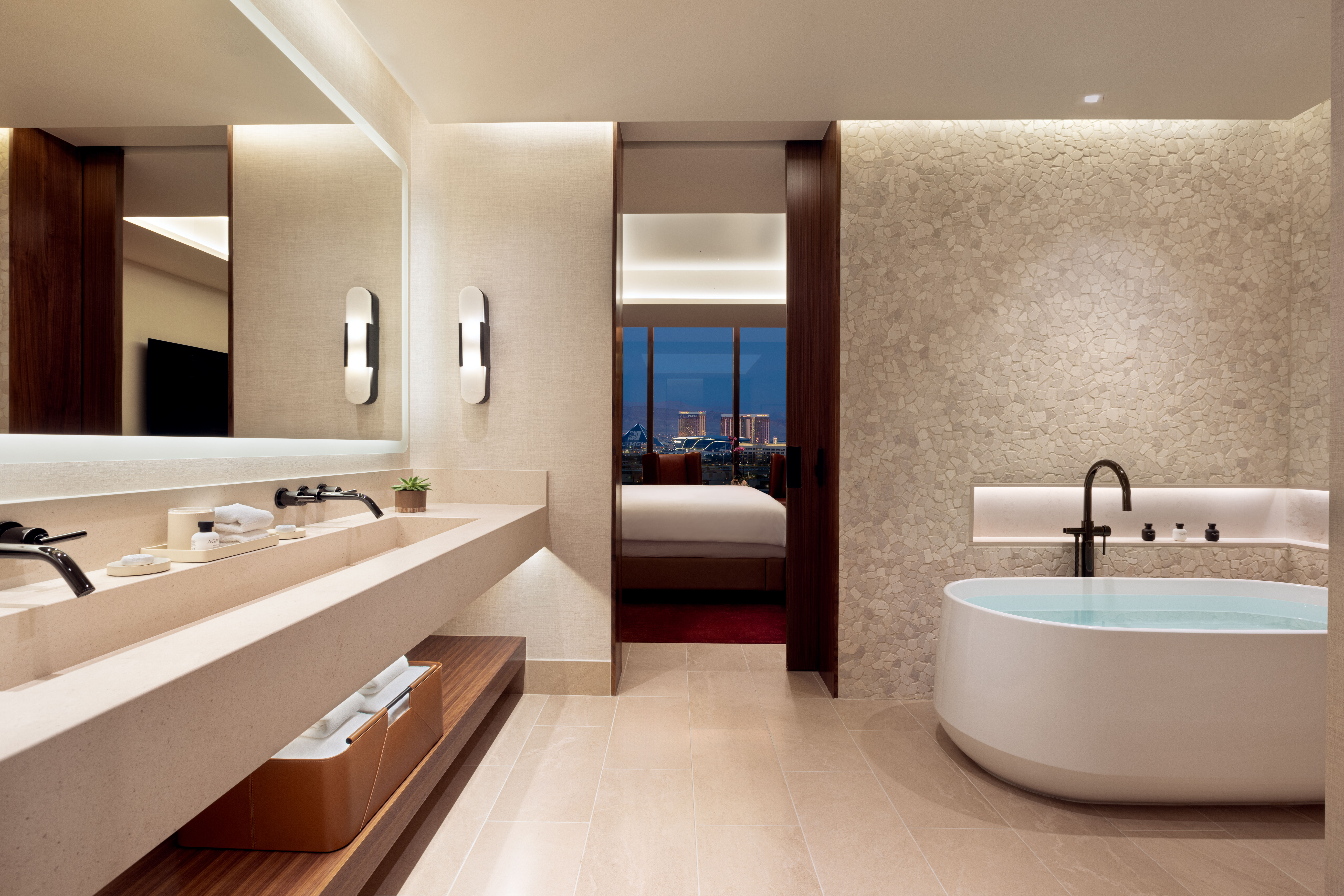terrace-suite-bathroom-at-durango-casino-resort