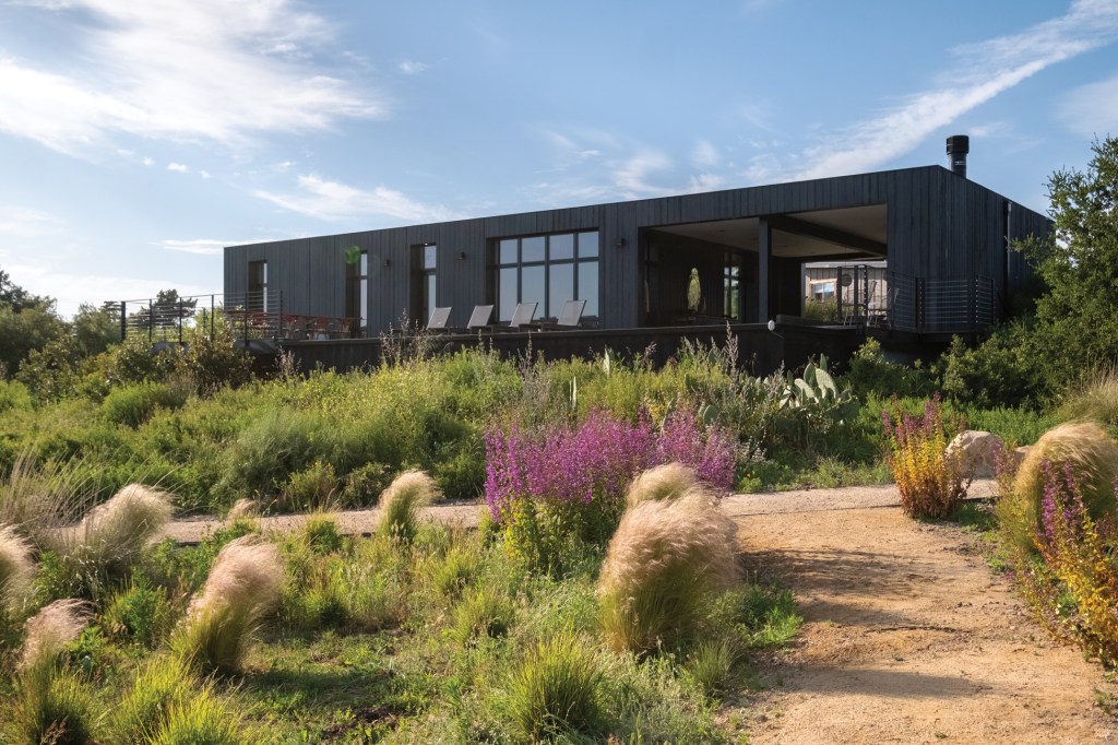This Is the Scandinavian Ranch House of Our Dreams