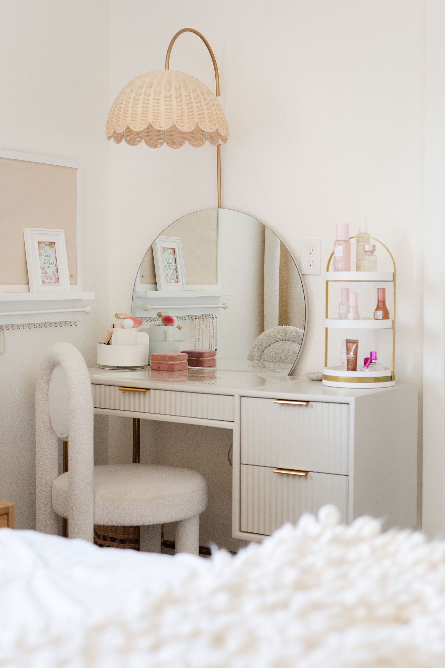 Scallop Lamp Room Peggy Haddad