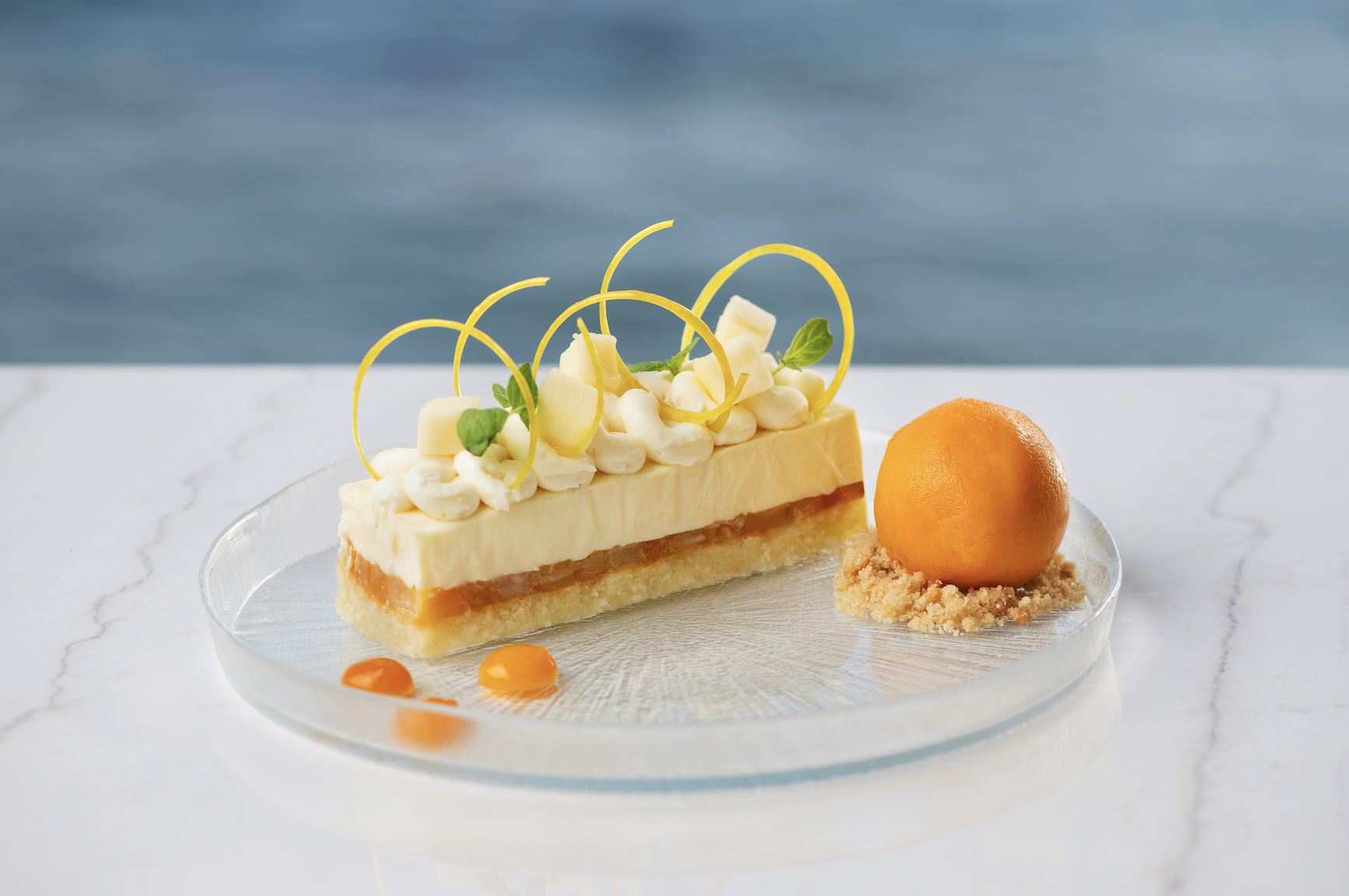 tropical-mousse-bar-at-splashes-at-surf-sand-resort-laguna-beach