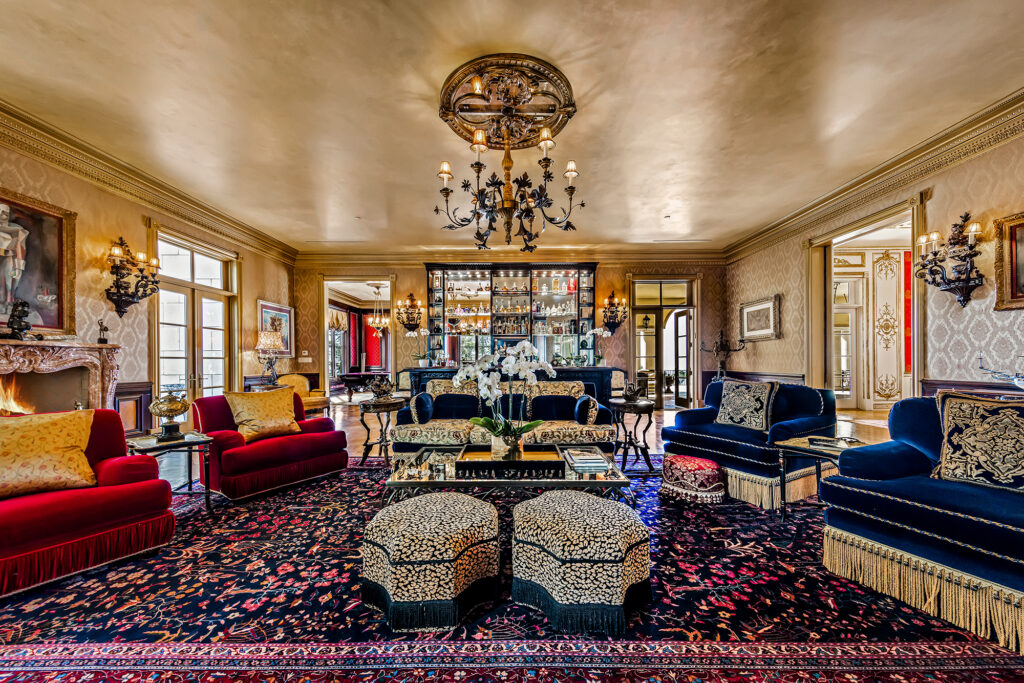 Seating Area at 1420 Davies Drive