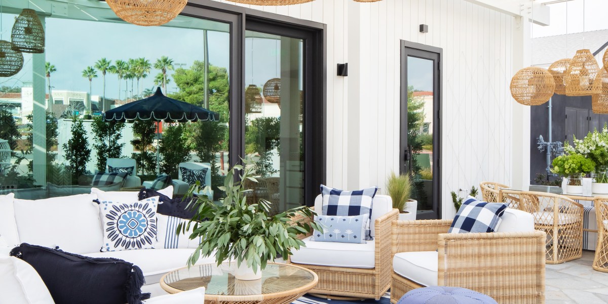 Serena & Lily Del Mar Store Terrace