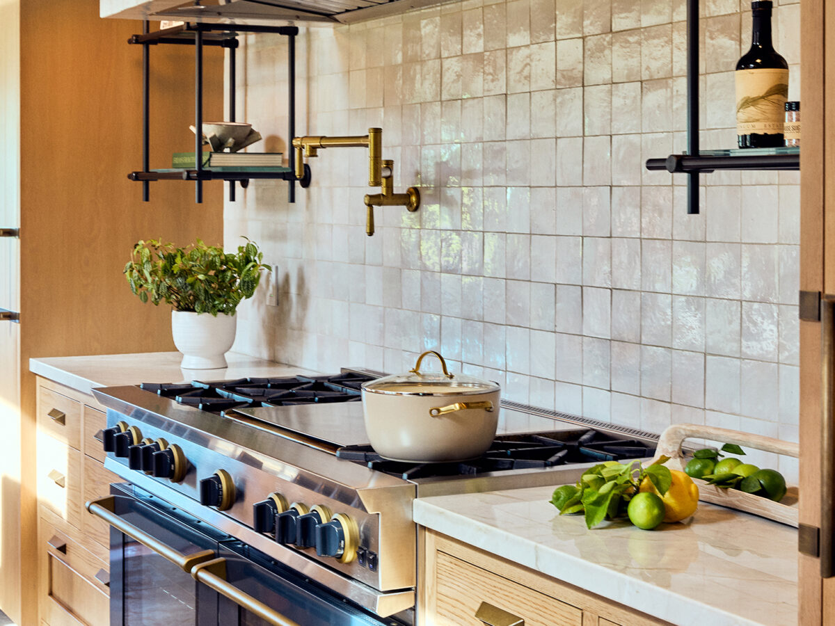 Sherman Oaks: Kitchen Detail
