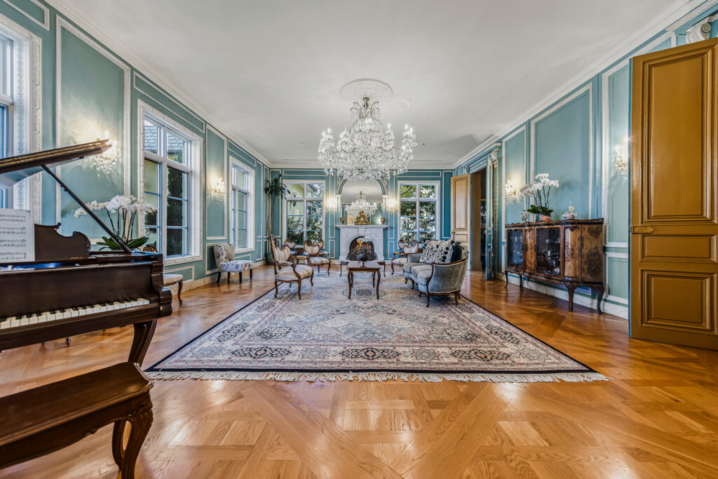 Sitting Room at 1420 Davies Drive
