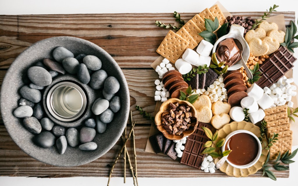 How to Make Your Own Awe-Inspiring S’mores Board
