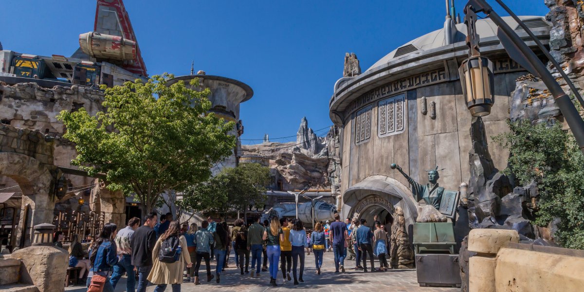 Star Wars: Galaxy's Edge Entrance
