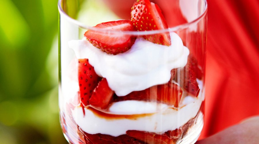 Strawberry Yogurt Parfaits