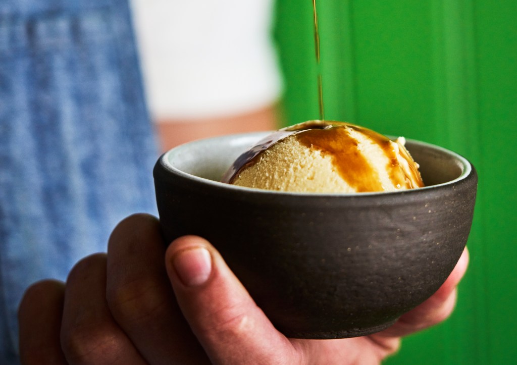 This Two-Ingredient Dessert Is the Only One You Need This Holiday Season