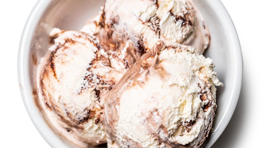 organic-vanilla-fudge-swirl-ice-cream