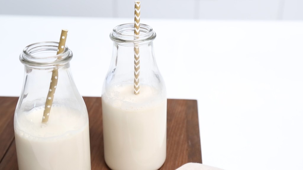 How to Choose the Right Non-Dairy Milk for You