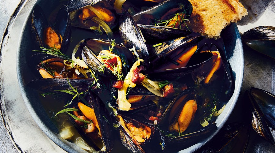 Steamed Mussels with Fennel
