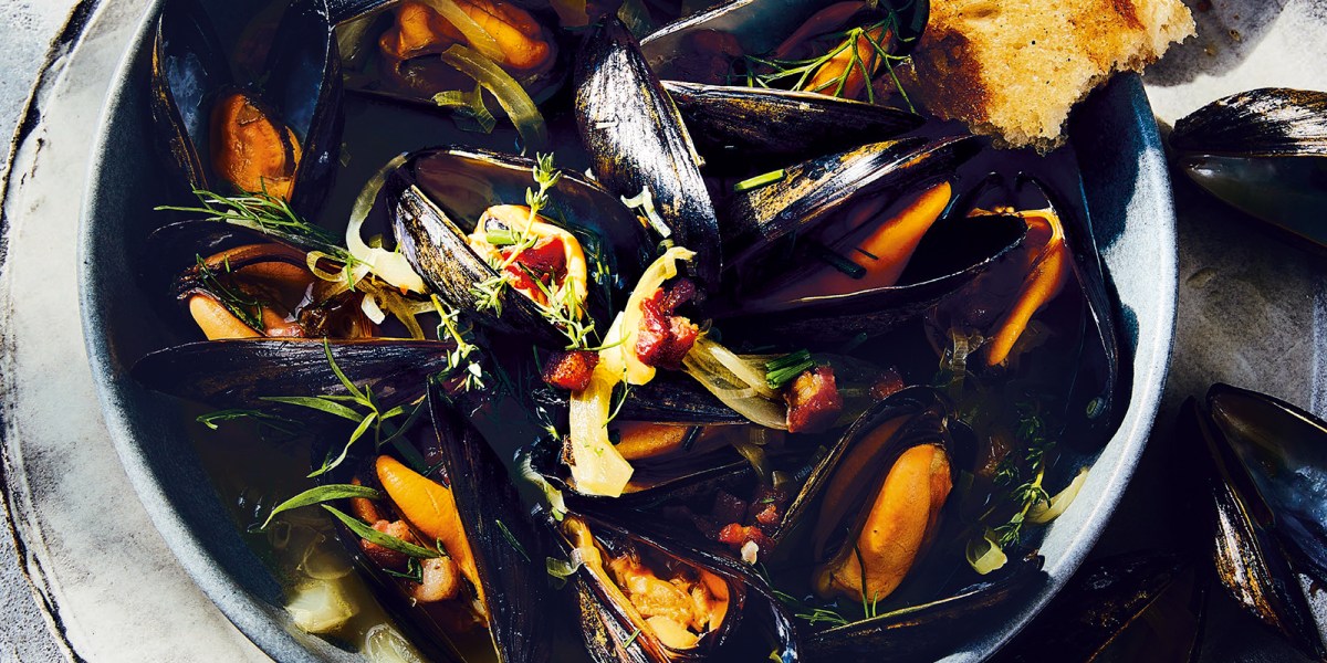 Steamed Mussels with Fennel