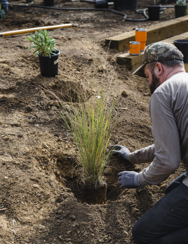 Terremoto Hugh Garvey Yard