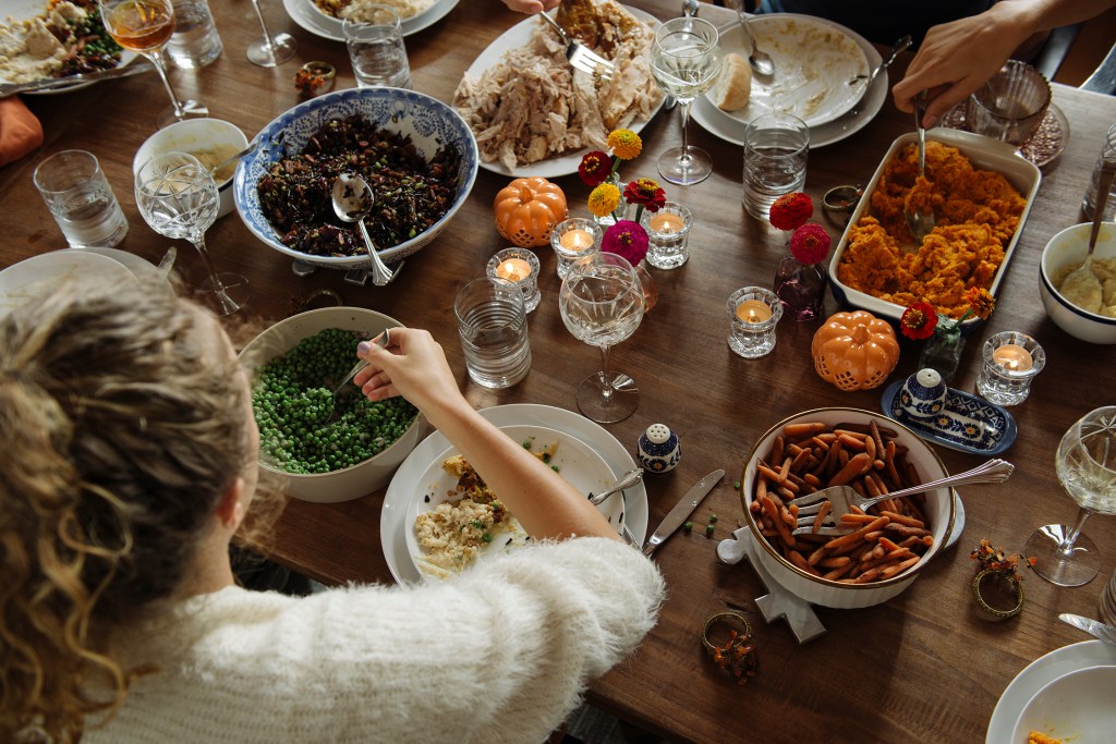 Here’s How to Save Money on Thanksgiving Dinner, According to Professional Chefs